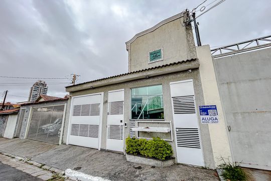 Fachada com Plaquinha de casa de condomínio para alugar com 2 quartos, 65m² em Vila Carrão, São Paulo