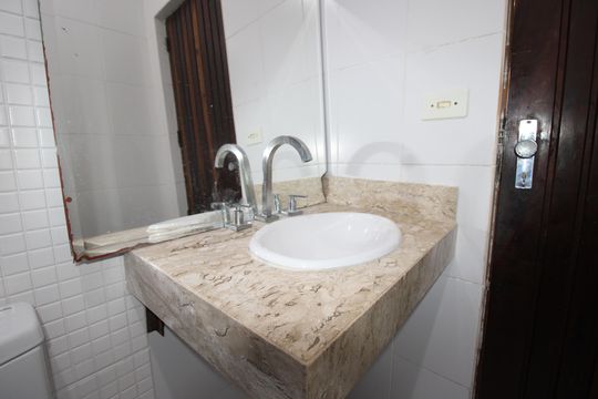 Banheiro de casa para alugar com 4 quartos, 150m² em Cidade Antônio Estêvão de Carvalho, São Paulo