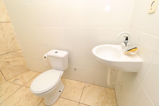 Banheiro Social de casa para alugar com 3 quartos, 100m² em Stella Maris, Salvador
