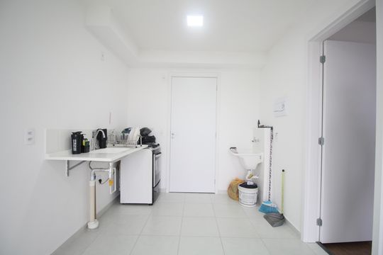 Sala/Cozinha de apartamento para alugar com 1 quarto, 28m² em Morumbi, São Paulo