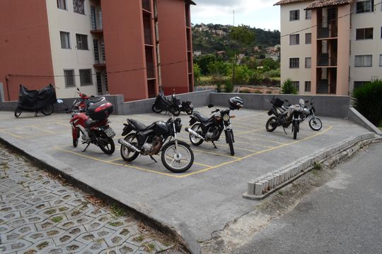 Garagem de apartamento para alugar com 2 quartos, 45m² em Jardim Vitoria, Belo Horizonte