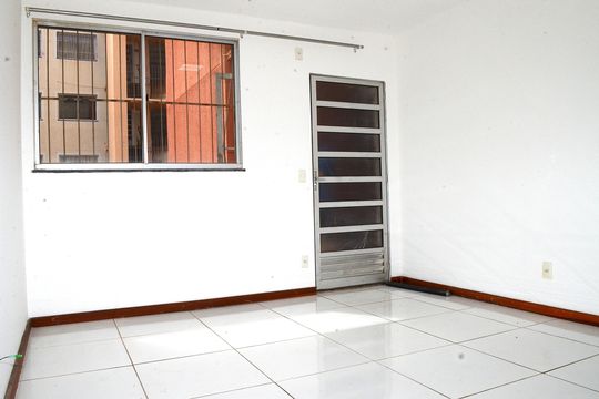 Sala de apartamento para alugar com 2 quartos, 45m² em Jardim Vitoria, Belo Horizonte