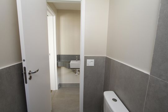 Banheiro da Semi Suíte 1 e 2 de apartamento à venda com 3 quartos, 78m² em Gutierrez, Belo Horizonte