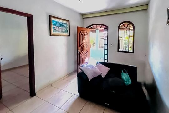 Casa à venda com 3 quartos, 177m² em Piratininga, Belo Horizonte