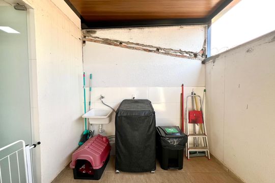 Área de Serviço de casa à venda com 2 quartos, 80m² em Nacional, Contagem