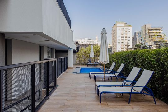 Piscina de apartamento para alugar com 2 quartos, 52m² em Pinheiros, São Paulo