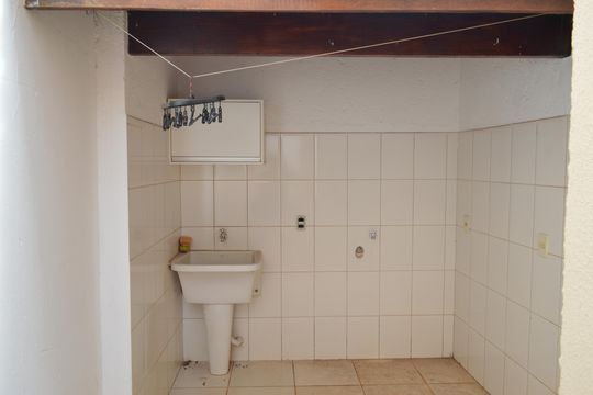 Área de Serviço de casa para alugar com 3 quartos, 120m² em Jardim Manoel Penna, Ribeirão Preto