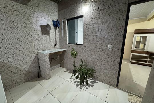 Casa para alugar com 1 quarto, 30m² em Recanto das Emas , Brasília