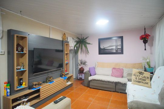 Casa à venda com 2 quartos, 110m² em Santos Dumont, São Leopoldo