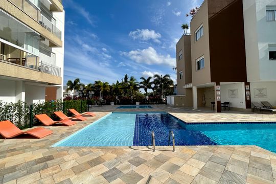 Área comum - Piscina de apartamento para alugar com 2 quartos, 84m² em Campeche, Florianópolis