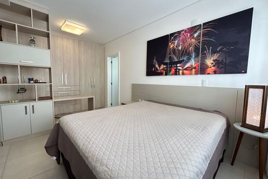 Suíte  de apartamento para alugar com 2 quartos, 84m² em Campeche, Florianópolis