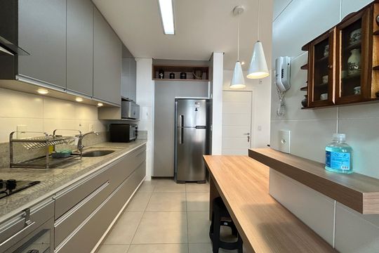 Cozinha  de apartamento para alugar com 2 quartos, 84m² em Campeche, Florianópolis