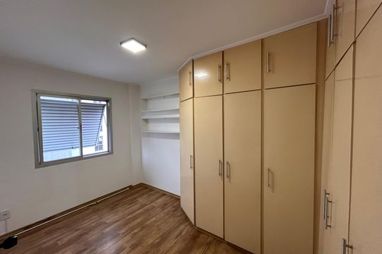 Quarto 2 de apartamento para alugar com 2 quartos, 63m² em Cidade Ademar, São Paulo