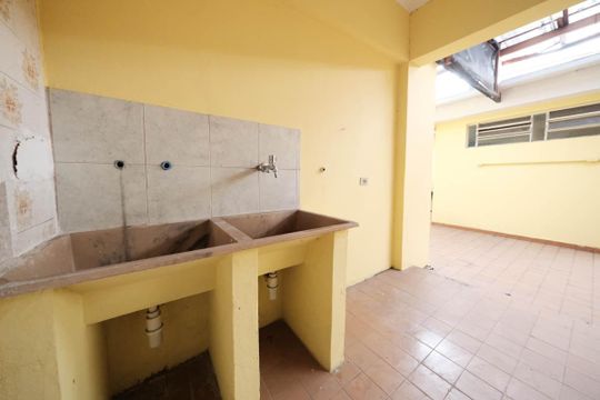 Área de serviço de casa à venda com 3 quartos, 250m² em Jardim Santa Maria, São Paulo