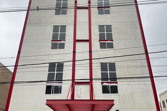 Fachada de kitnet/studio para alugar com 1 quarto, 51m² em Santa Terezinha, Santo André