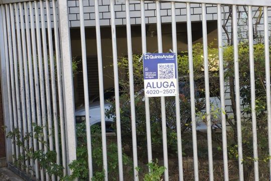 placa instalada - VULU-51 de apartamento para alugar com 3 quartos, 70m² em Floresta, Belo Horizonte