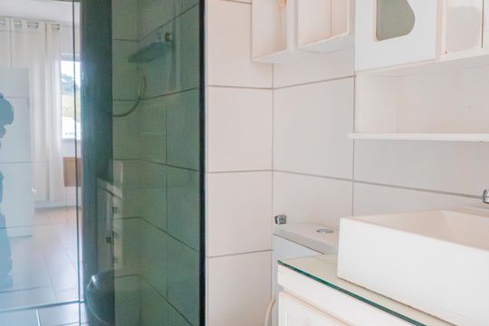 Banheiro de apartamento para alugar com 2 quartos, 62m² em Rio Comprido, Rio de Janeiro