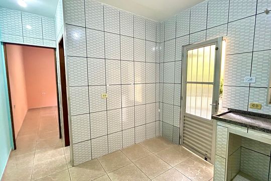 Cozinha de casa para alugar com 2 quartos, 64m² em Parque Jandaia, Guarulhos