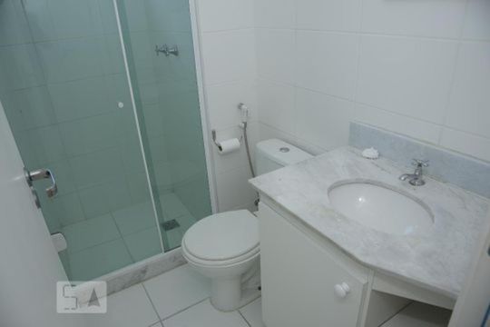 Banheiro de apartamento à venda com 2 quartos, 63m² em Curicica, Rio de Janeiro