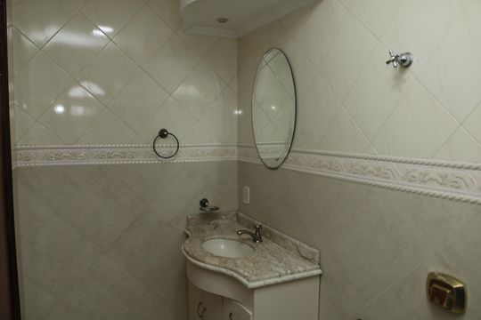 Banheiro de apartamento para alugar com 2 quartos, 144m² em Califórnia, Nova Iguaçu