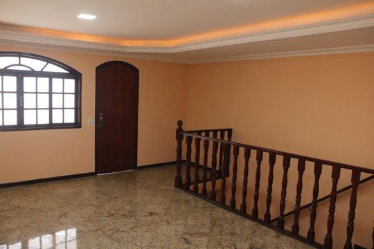 Apartamento para alugar com 2 quartos, 144m² em Califórnia, Nova Iguaçu