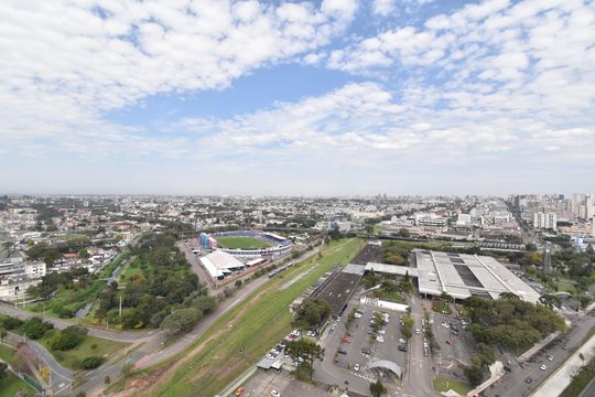 Vista do Quarto 1  de apartamento para alugar com 2 quartos, 53m² em Juvevê, Curitiba