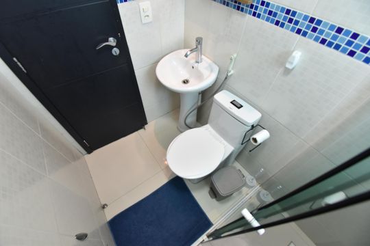 Banheiro de apartamento para alugar com 2 quartos, 53m² em Juvevê, Curitiba