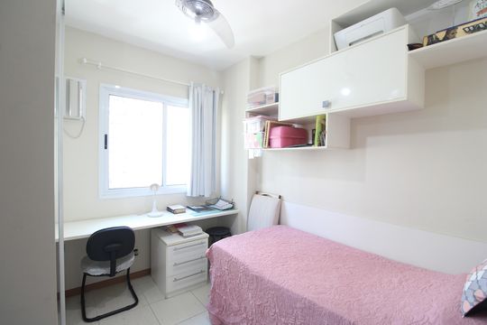 Quarto de apartamento à venda com 2 quartos, 69m² em Barra Olímpica, Rio de Janeiro