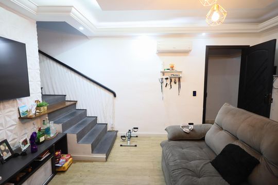 Sala de casa para alugar com 3 quartos, 125m² em Veloso, Osasco
