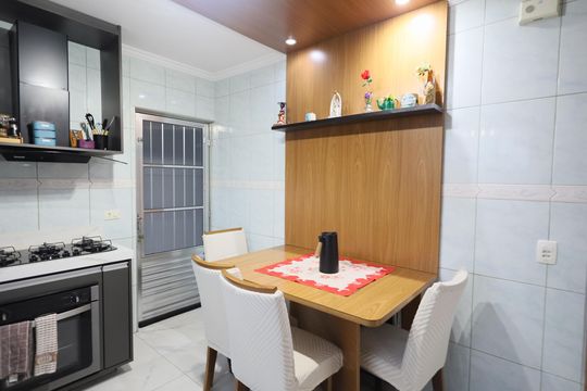 Cozinha de casa para alugar com 3 quartos, 125m² em Veloso, Osasco