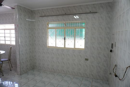 Cozinha de casa para alugar com 2 quartos, 186m² em Antonio Zanaga I, Americana