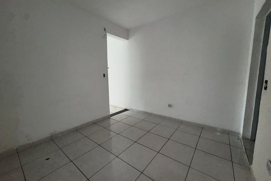 Quarto 2 de casa para alugar com 2 quartos, 45m² em Veloso, Osasco