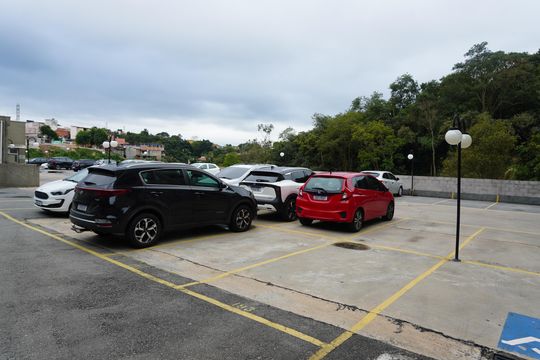 Estacionamento de apartamento para alugar com 2 quartos, 50m² em Jardim Professor Benoa, Barueri