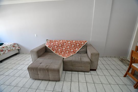 Sala de kitnet/studio para alugar com 1 quarto, 38m² em Centro, Campinas