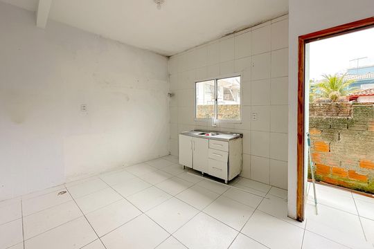 Cozinha de apartamento para alugar com 2 quartos, 65m² em Cachoeira do Bom Jesus, Florianópolis