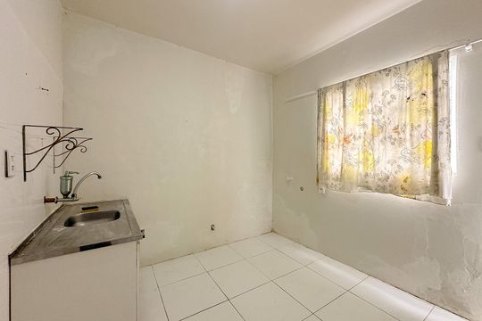 Cozinha de apartamento para alugar com 2 quartos, 35m² em Cachoeira do Bom Jesus, Florianópolis