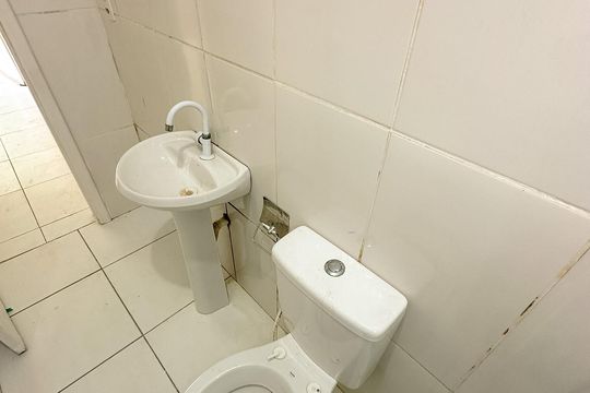 Banheiro de apartamento para alugar com 1 quarto, 35m² em Cachoeira do Bom Jesus, Florianópolis