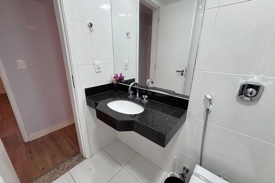 Banheiro de apartamento à venda com 3 quartos, 105m² em Recreio dos Bandeirantes, Rio de Janeiro