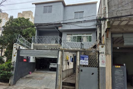 Placa de casa para alugar com 2 quartos, 65m² em Vila Ernesto, São Paulo