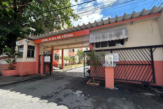 Fachada  de apartamento à venda com 2 quartos, 45m² em Tomás Coelho, Rio de Janeiro