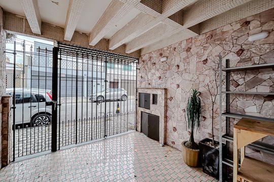 Garagem de casa à venda com 2 quartos, 120m² em Tatuapé, São Paulo