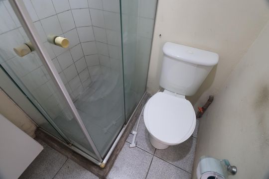 Banheiro  de apartamento para alugar com 2 quartos, 40m² em Estância Velha, Canoas