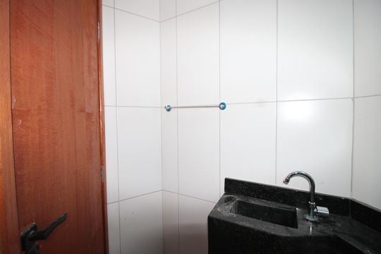 Banheiro de apartamento para alugar com 2 quartos, 55m² em Vila Jacuí, São Paulo