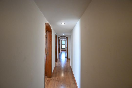 Corredor de apartamento à venda com 4 quartos, 296m² em Vila Morumbi, São Paulo