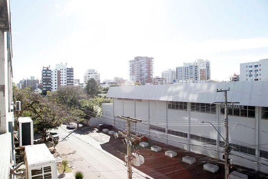 Quarto 1 Vista de apartamento à venda com 2 quartos, 68m² em Menino Deus, Porto Alegre