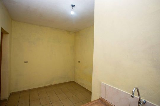 Casa para alugar com 1 quarto, 30m² em Vila Santa Antonia, Diadema