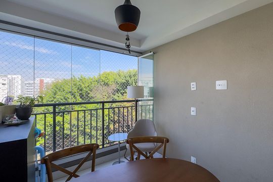 Sacada de apartamento à venda com 2 quartos, 66m² em Santo Amaro, São Paulo