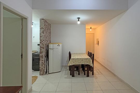 Sala de apartamento para alugar com 1 quarto, 50m² em Gonzaga, Santos