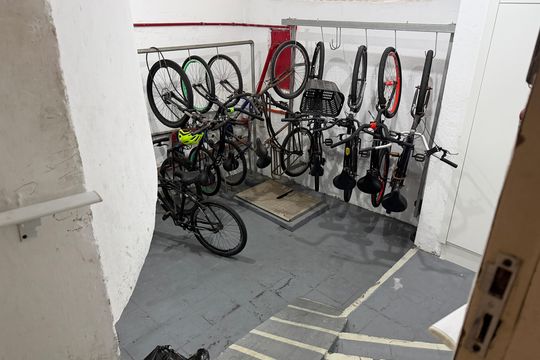 Área comum de apartamento para alugar com 1 quarto, 50m² em Gonzaga, Santos