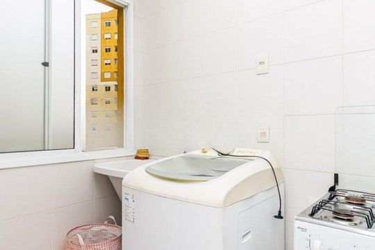 Área de serviço de apartamento para alugar com 2 quartos, 67m² em Santo Antônio, Porto Alegre
